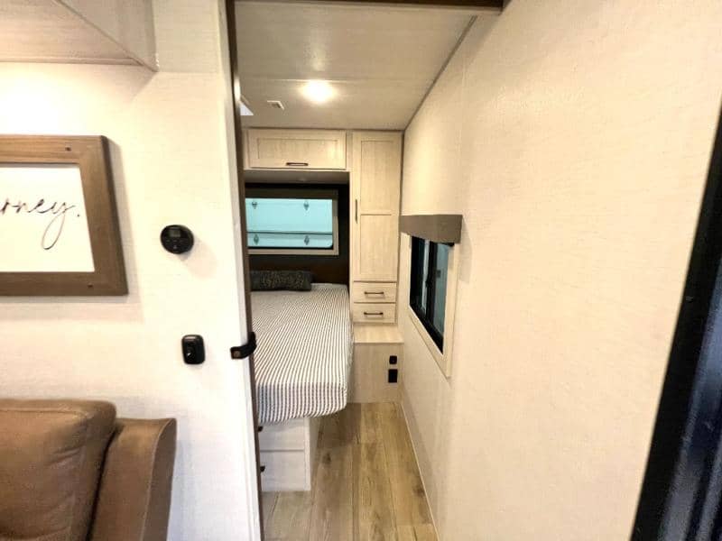 2026 Forest River 2026 Forest River Surveyor Legend - thumbnail 35