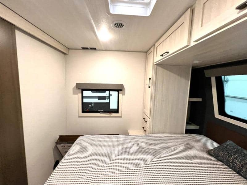 2026 Forest River 2026 Forest River Surveyor Legend - thumbnail 39