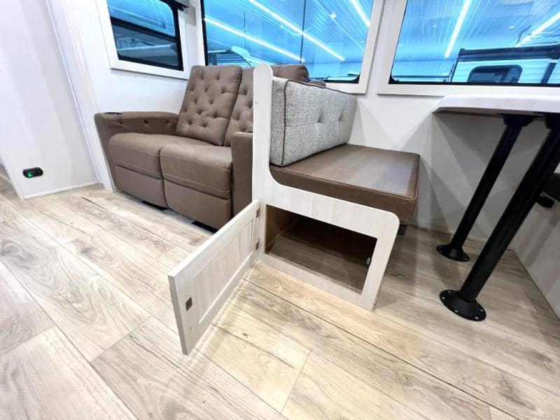 2026 Forest River 2026 Forest River Surveyor Legend - thumbnail 15