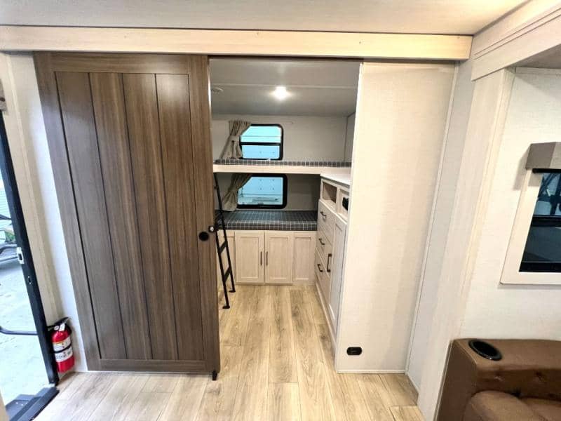 2026 Forest River 2026 Forest River Surveyor Legend - thumbnail 27