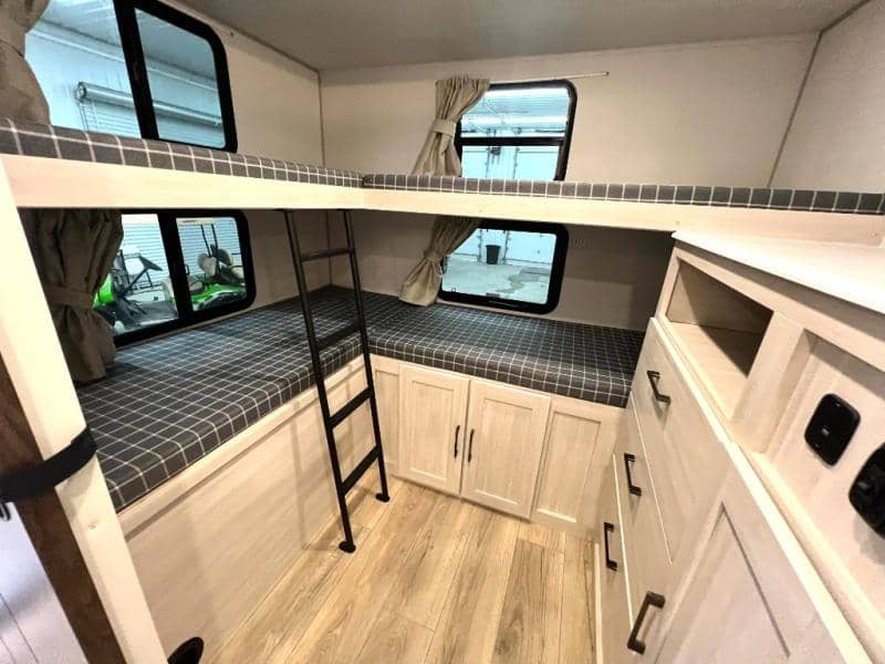 2026 Forest River 2026 Forest River Surveyor Legend - thumbnail 29