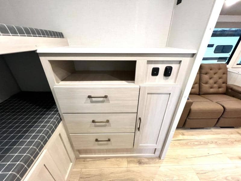 2026 Forest River 2026 Forest River Surveyor Legend - thumbnail 30