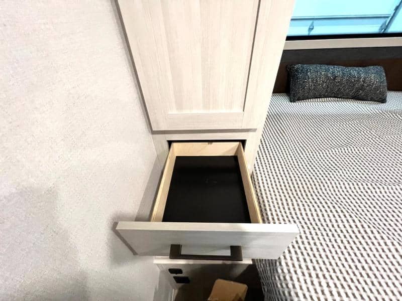 2026 Forest River 2026 Forest River Surveyor Legend - thumbnail 42