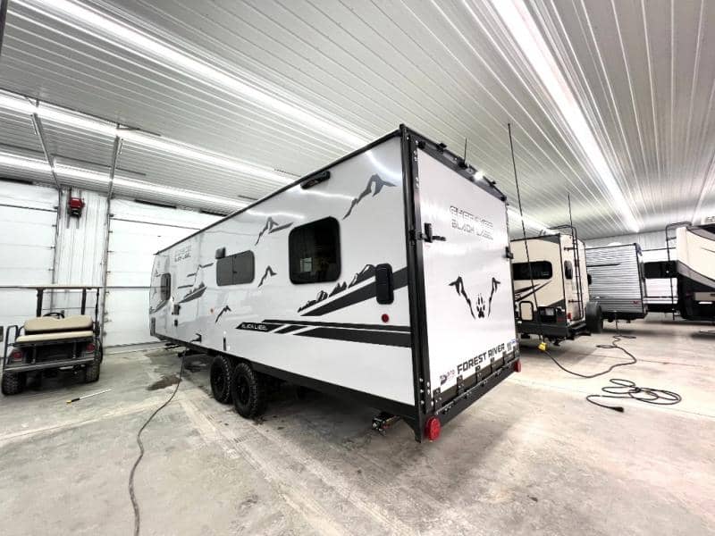 2025 Forest River 2025 Forest River Cherokee Grey Wolf Black Label - thumbnail 4