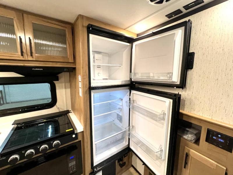 2025 Forest River 2025 Forest River Cherokee Grey Wolf Black Label - thumbnail 15