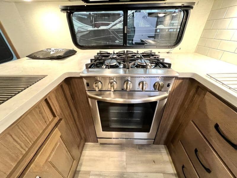 2023 Alliance RV 2023 Alliance RV Paradigm - thumbnail 11