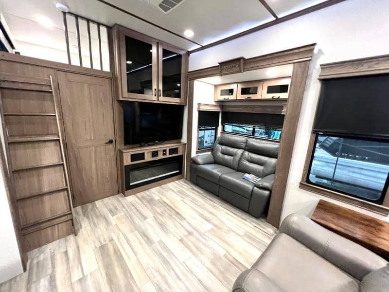 2023 Alliance RV 2023 Alliance RV Paradigm - thumbnail 19