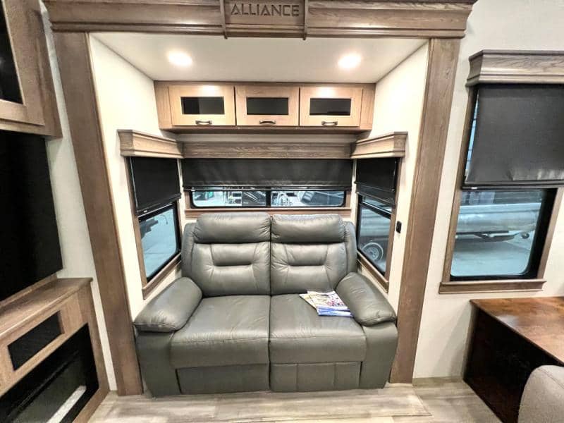 2023 Alliance RV 2023 Alliance RV Paradigm - thumbnail 24