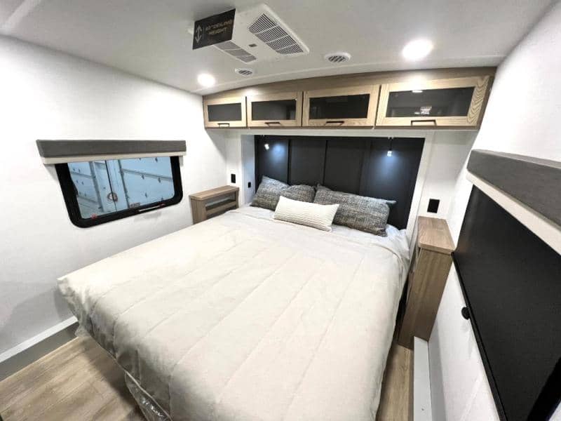 2026 Forest River 2026 Forest River Rockwood Signature - thumbnail 42