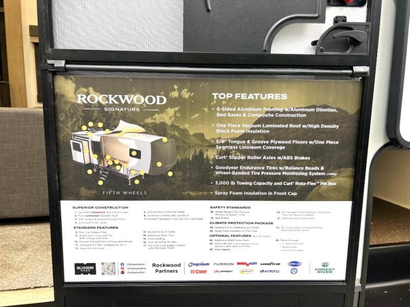 2026 Forest River 2026 Forest River Rockwood Signature - thumbnail 11