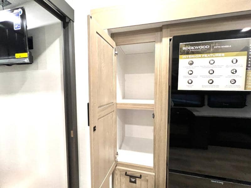 2026 Forest River 2026 Forest River Rockwood Signature - thumbnail 32