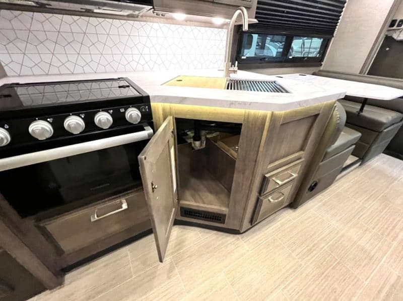 2023 Entegra Coach 2023 Entegra Coach Odyssey - thumbnail 29