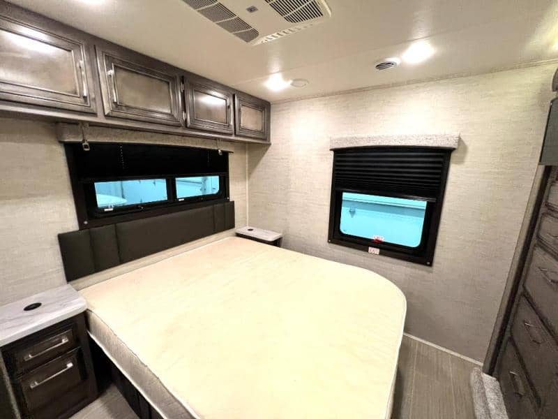 2023 Entegra Coach 2023 Entegra Coach Odyssey - thumbnail 43