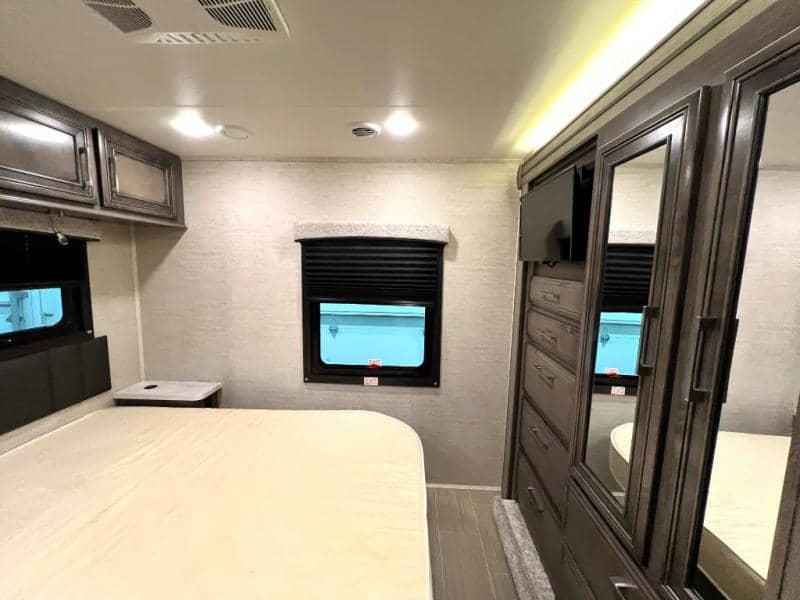 2023 Entegra Coach 2023 Entegra Coach Odyssey - thumbnail 44