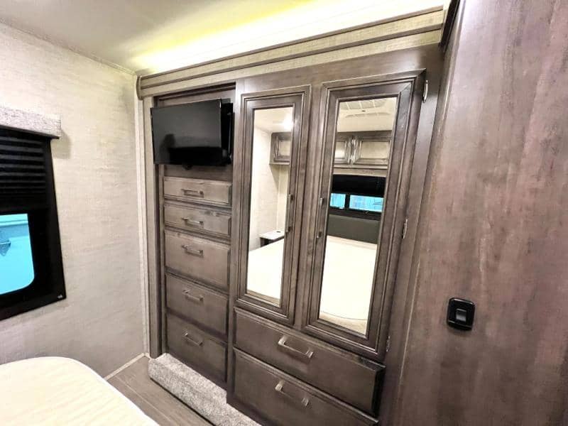 2023 Entegra Coach 2023 Entegra Coach Odyssey - thumbnail 45