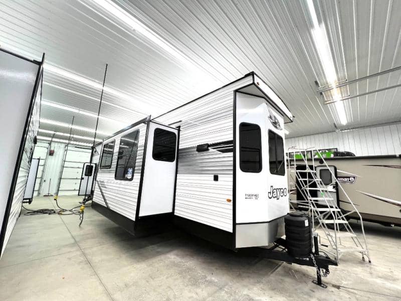 2026 Jayco 2026 Jayco Jay Flight Bungalow - thumbnail 3