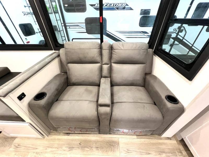 2026 Jayco 2026 Jayco Jay Feather - thumbnail 32