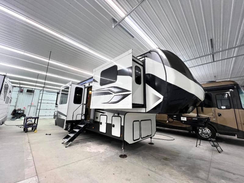 2022 Keystone RV 2022 Keystone RV Alpine - thumbnail 2