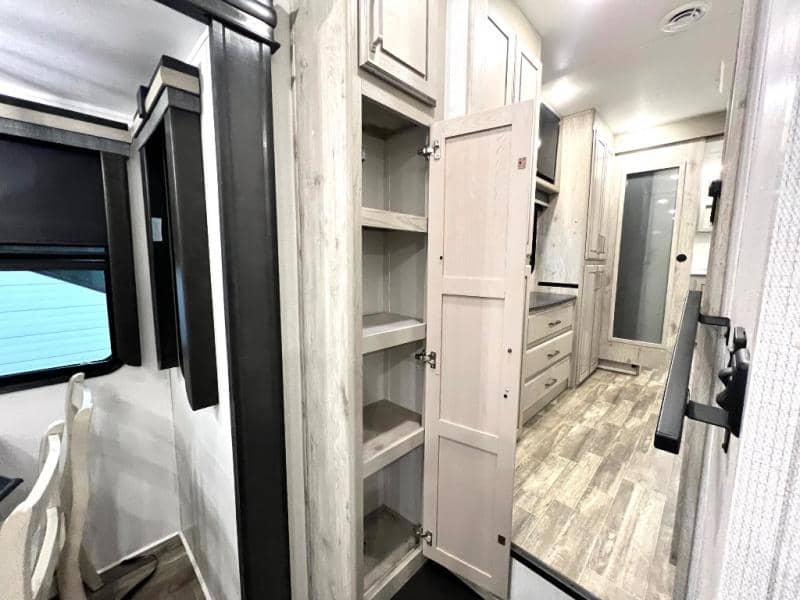 2022 Keystone RV 2022 Keystone RV Alpine - thumbnail 47