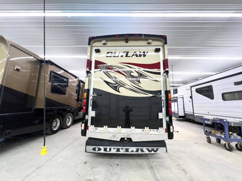 2013 Thor Motor Coach 2013 Thor Motor Coach Outlaw - thumbnail 6