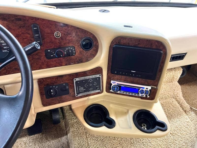 2013 Thor Motor Coach 2013 Thor Motor Coach Outlaw - thumbnail 16