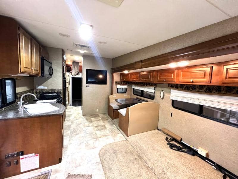 2013 Thor Motor Coach 2013 Thor Motor Coach Outlaw - thumbnail 18