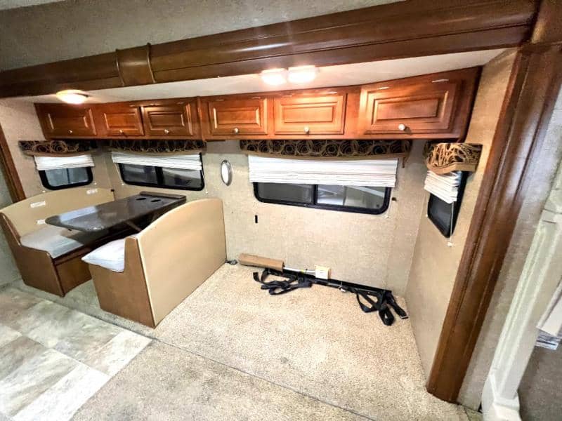 2013 Thor Motor Coach 2013 Thor Motor Coach Outlaw - thumbnail 19