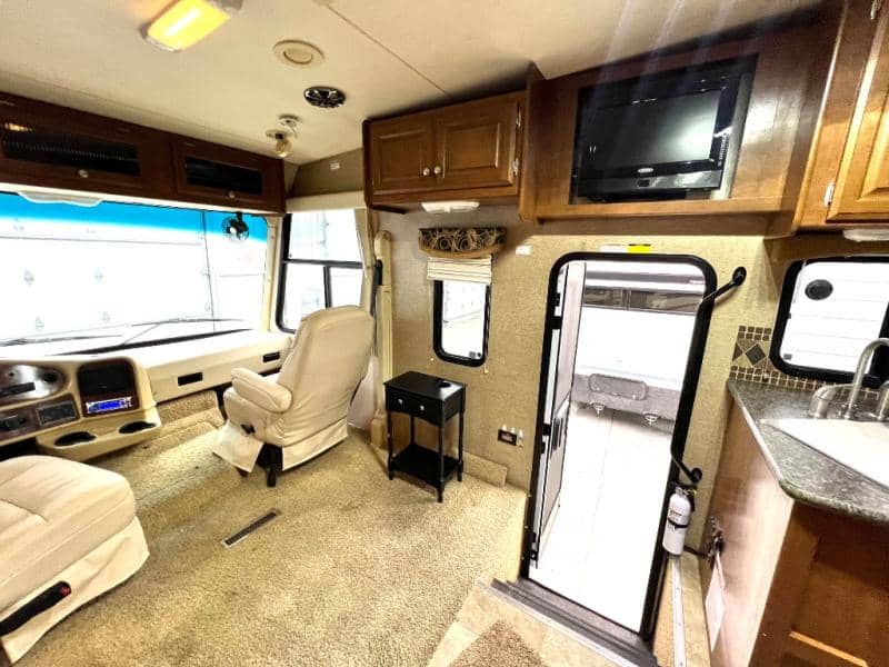 2013 Thor Motor Coach 2013 Thor Motor Coach Outlaw - thumbnail 22