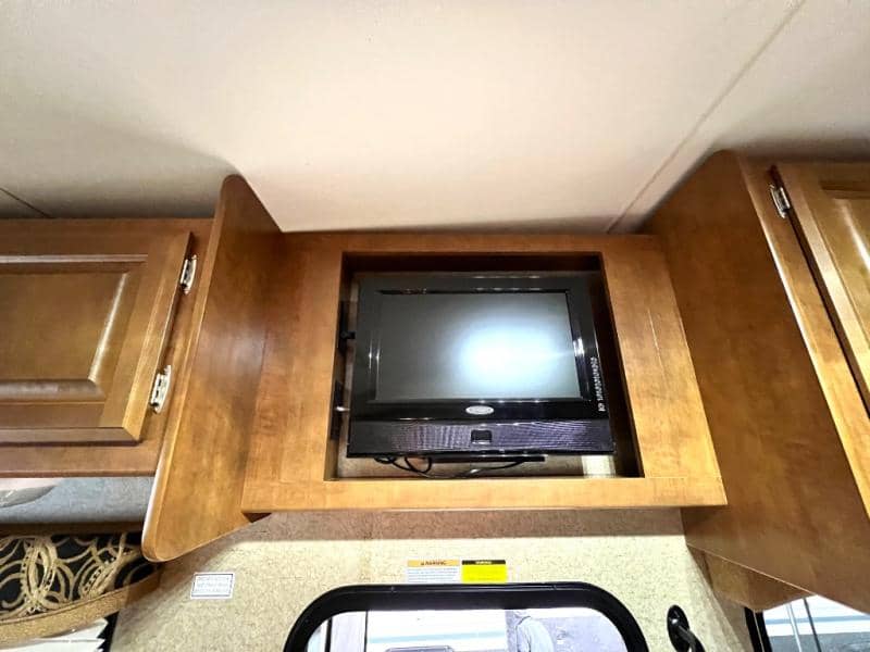 2013 Thor Motor Coach 2013 Thor Motor Coach Outlaw - thumbnail 23