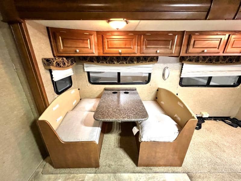 2013 Thor Motor Coach 2013 Thor Motor Coach Outlaw - thumbnail 25