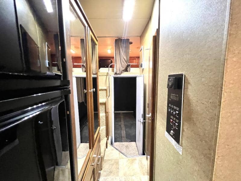 2013 Thor Motor Coach 2013 Thor Motor Coach Outlaw - thumbnail 33