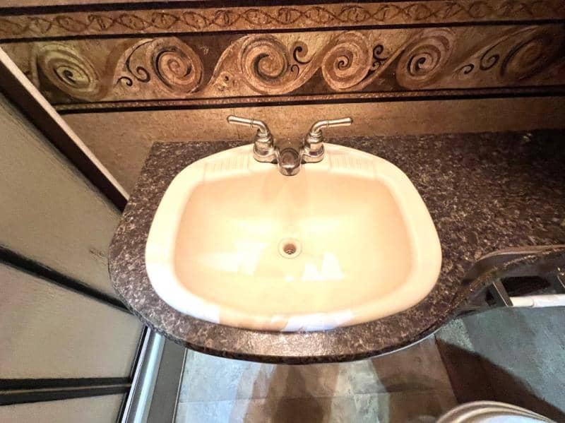 2013 Thor Motor Coach 2013 Thor Motor Coach Outlaw - thumbnail 38