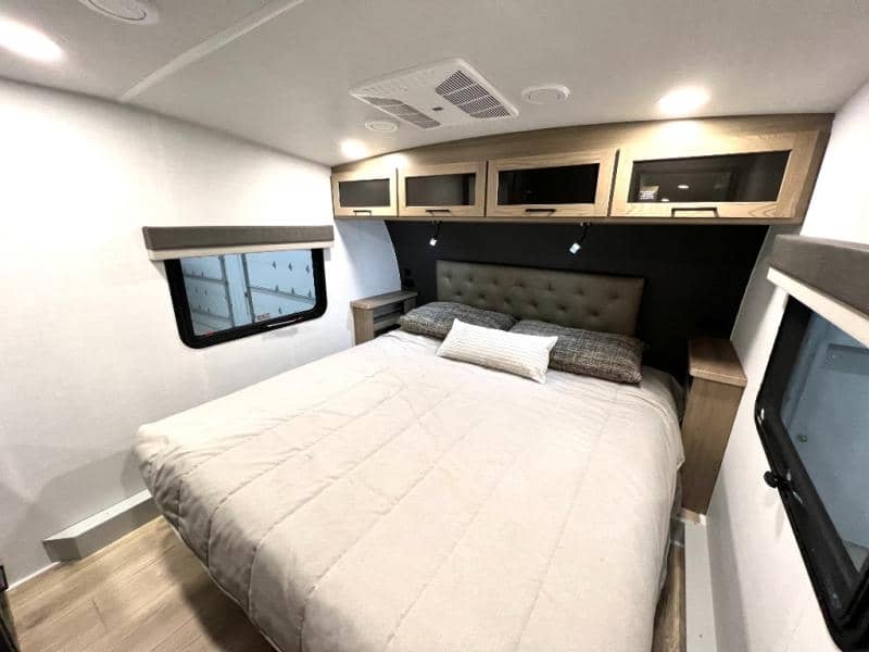 2026 Forest River 2026 Forest River Rockwood Signature - thumbnail 38