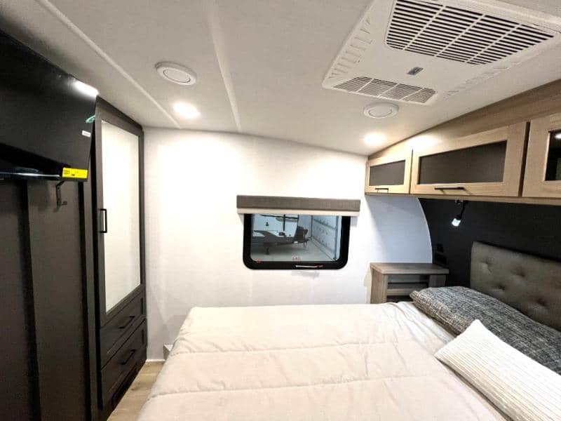 2026 Forest River 2026 Forest River Rockwood Signature - thumbnail 39