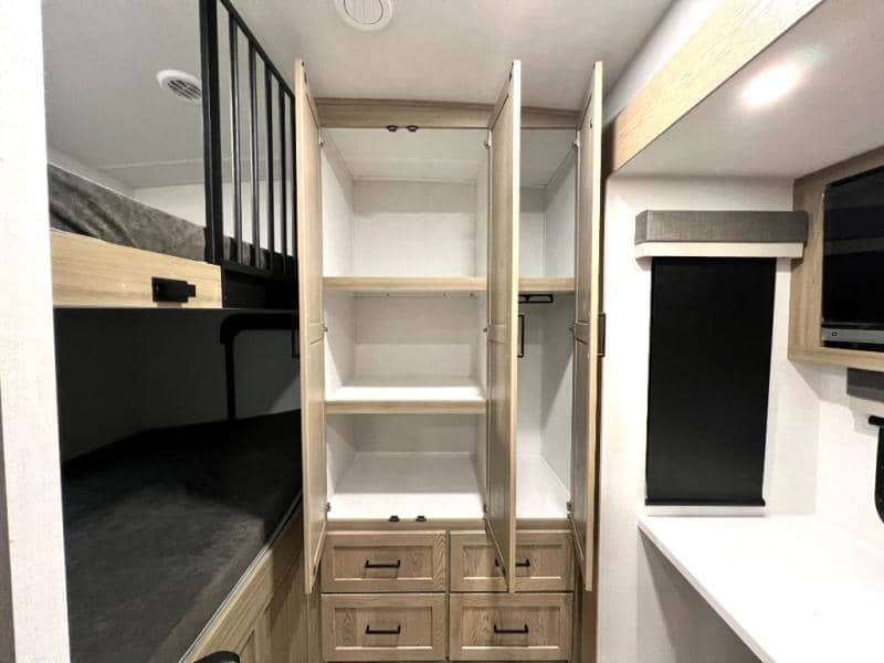 2026 Forest River 2026 Forest River Rockwood Signature - thumbnail 26