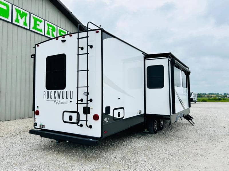 2024 Forest River 2024 Forest River Rockwood Signature - thumbnail 5