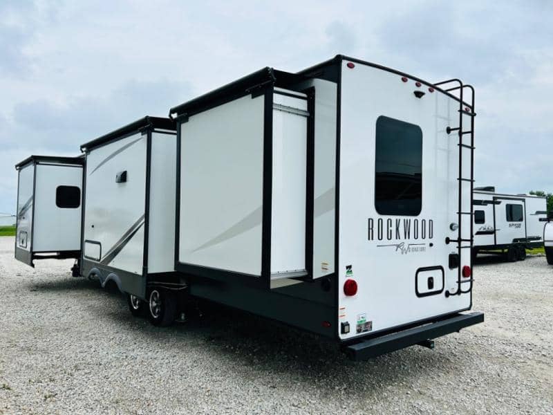 2024 Forest River 2024 Forest River Rockwood Signature - thumbnail 7