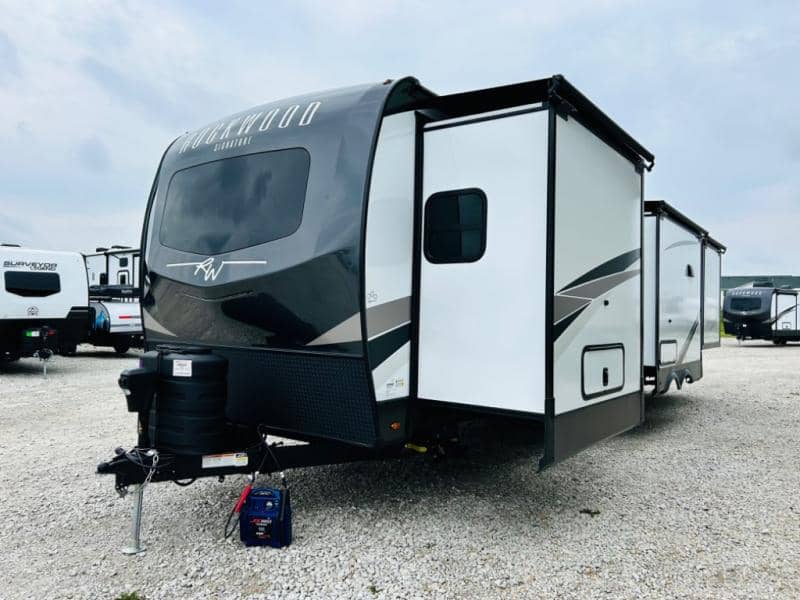 2024 Forest River 2024 Forest River Rockwood Signature - thumbnail 9