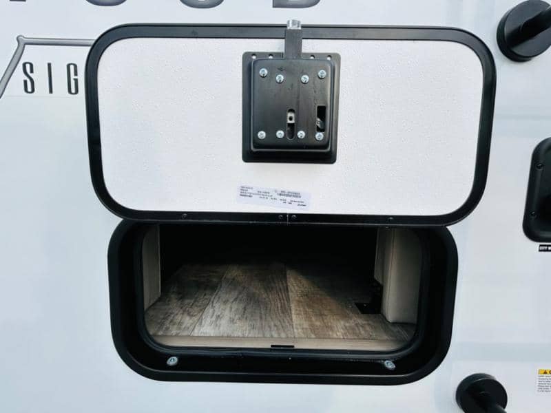 2024 Forest River 2024 Forest River Rockwood Signature - thumbnail 12