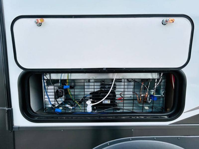 2024 Forest River 2024 Forest River Rockwood Signature - thumbnail 18