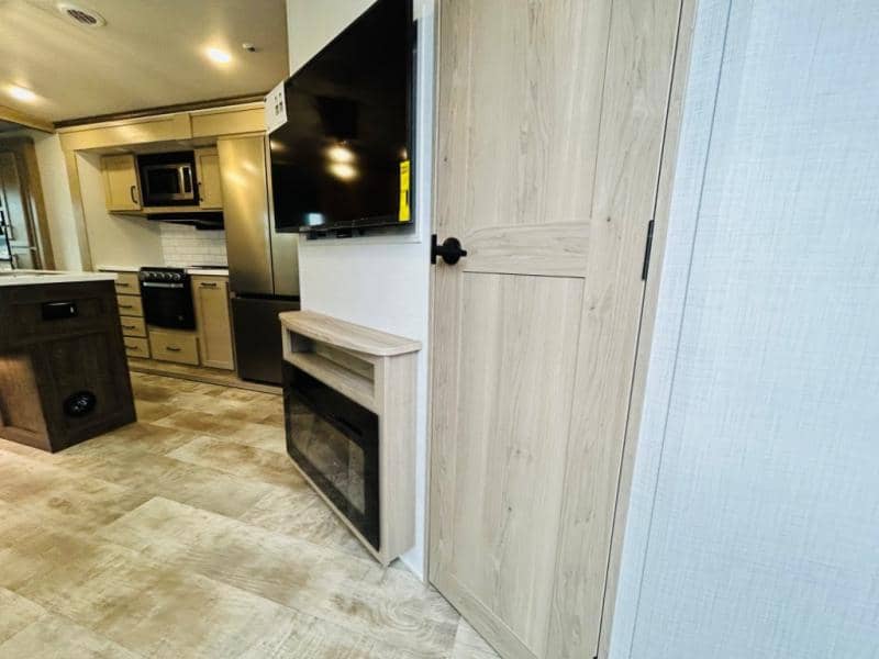 2024 Forest River 2024 Forest River Rockwood Signature - thumbnail 23