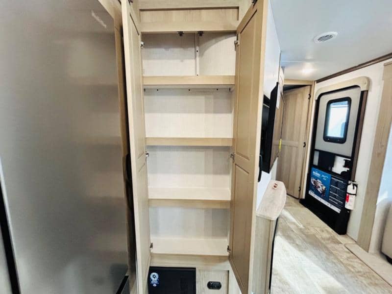 2024 Forest River 2024 Forest River Rockwood Signature - thumbnail 28