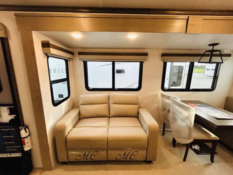 2024 Forest River 2024 Forest River Rockwood Signature - thumbnail 47