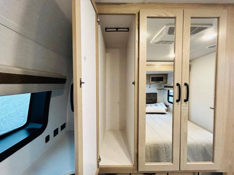 2024 Forest River 2024 Forest River Rockwood Signature - thumbnail 90