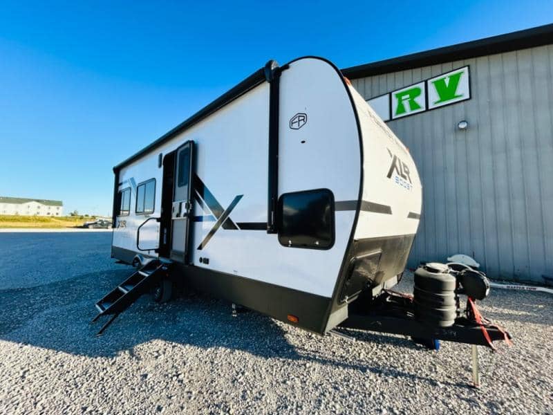 2025 Forest River 2025 Forest River Xlr Boost Toy Hauler - thumbnail 3