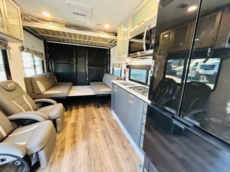 2025 Forest River 2025 Forest River Xlr Boost Toy Hauler - thumbnail 24