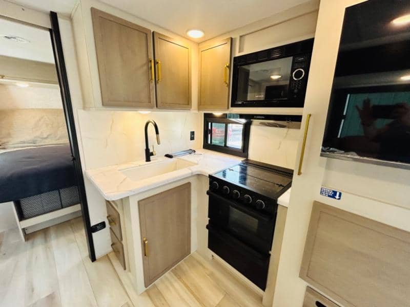 2025 Forest River 2025 Forest River Salem Hemisphere Hyper-Lyte - thumbnail 25