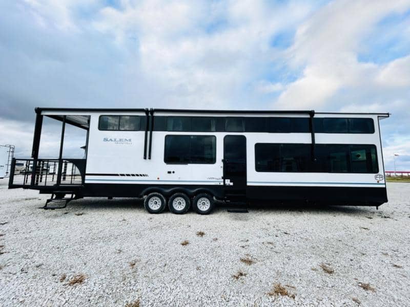 2025 Forest River 2025 Forest River Salem Grand Villa - thumbnail 4