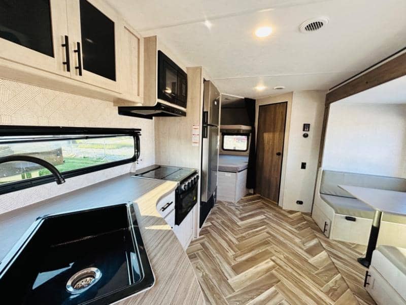 2025 CrossRoads 2025 CrossRoads Zinger - thumbnail 21