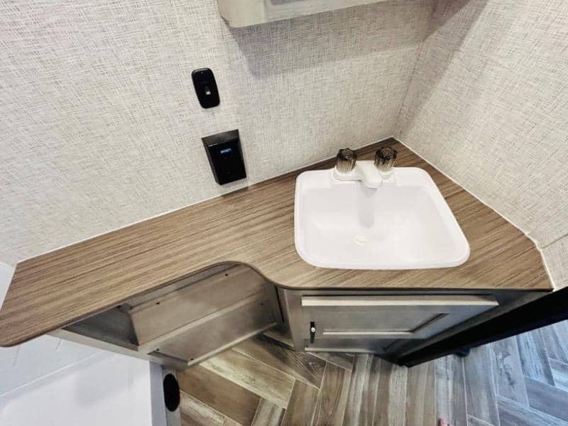 2025 CrossRoads 2025 CrossRoads Zinger - thumbnail 60